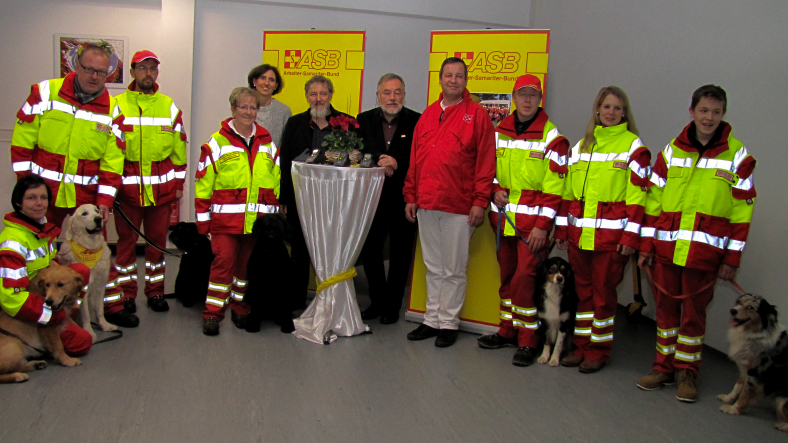 22.11.17-Spende-Funkmeldeempfaenger-von-IMH-8.jpg